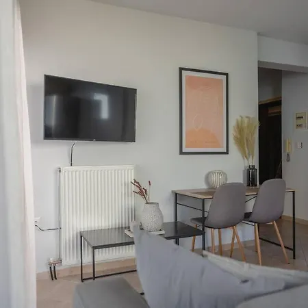 #T33 Chic 2Br Apartment In The Centre Of Volos Exterior photo
